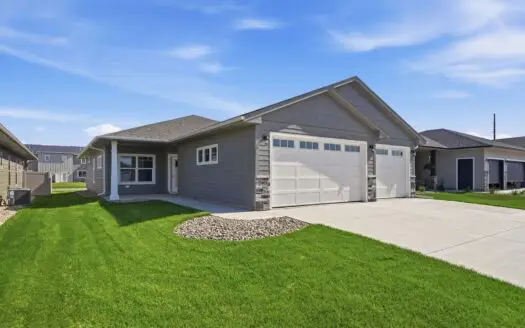 2404 Tinley