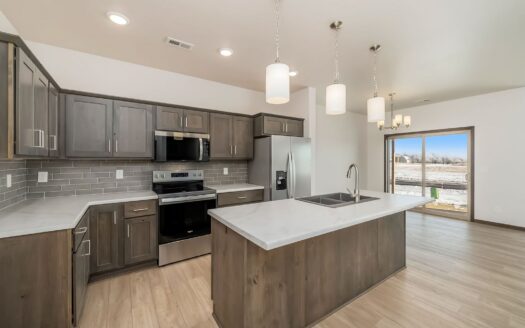 6142 Bison (End Unit)